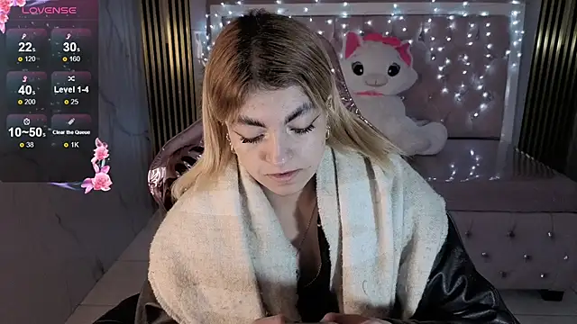 lili conor s online show from November 14, 3:21 am