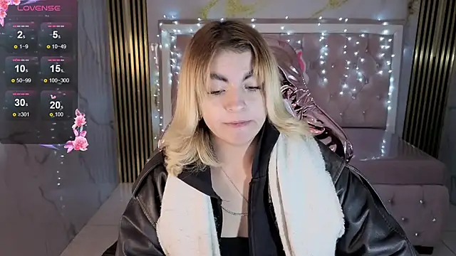 lili conor s online show from November 11, 3:23 am