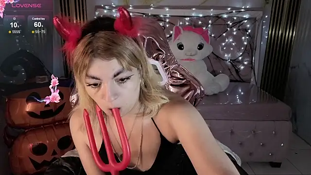 lili conor s online show from October 26, 1:00 pm