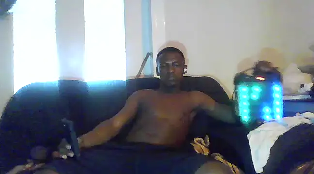 Snapshot of Justusual444 chatting on March 10, 12:28 pm Justusual444 online show from March 10, 12:28 pm