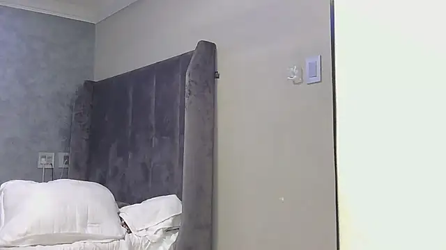 Snapshot of Justusual444 chatting on September 18, 9:29 pm Justusual444 online show from September 18, 9:29 pm