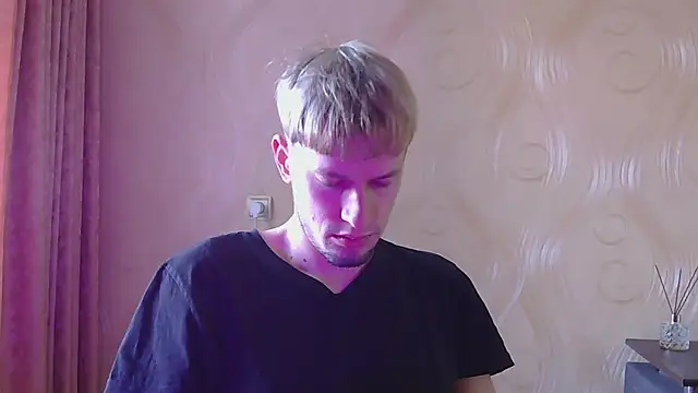 Snapshot of frama666 chatting on February 19, 1:08 pm frama666 online show from February 19, 1:08 pm