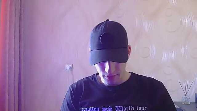 frama666 online show from May 3, 10:42 am