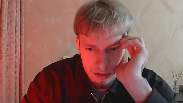 Snapshot of frama666 chatting on February 24, 10:32 pm frama666 online show from February 24, 10:32 pm