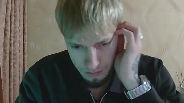 Snapshot of frama666 chatting on March 20, 5:03 pm frama666 online show from March 20, 5:03 pm