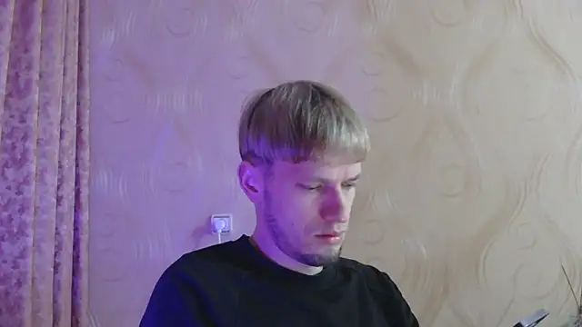 Snapshot of frama666 chatting on February 18, 9:33 pm frama666 online show from February 18, 9:33 pm