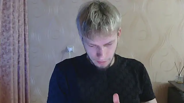 Snapshot of frama666 chatting on March 3, 8:49 pm frama666 online show from March 3, 8:49 pm