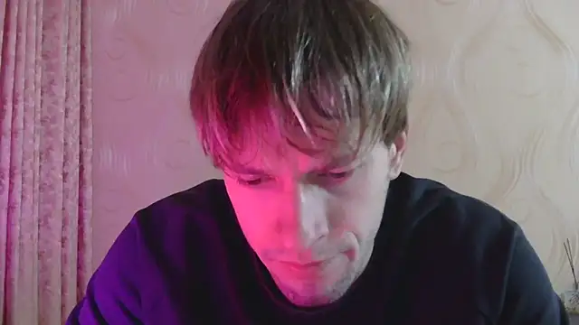 Snapshot of frama666 chatting on February 2, 4:06 pm frama666 online show from February 2, 4:06 pm