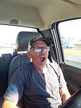 chris8827 online show from March 11, 9:04 pm