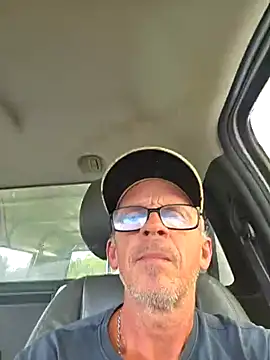 chris8827 online show from October 7, 3:13 pm