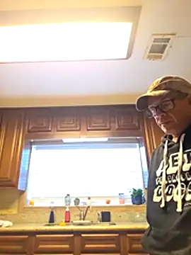 chris8827 online show from January 14, 4:32 pm