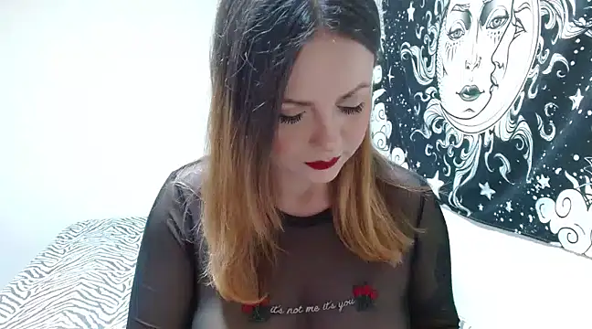 violetwhite777 online show from March 16, 5:36 am