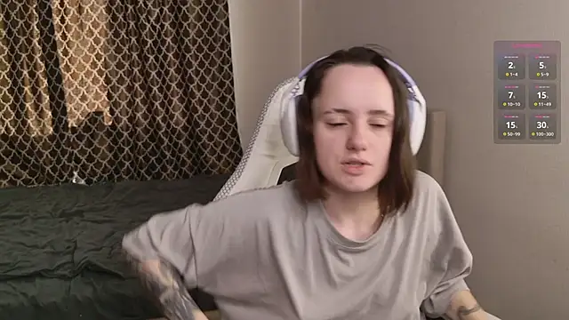 Luna Loveee online show from September 24, 5:03 am