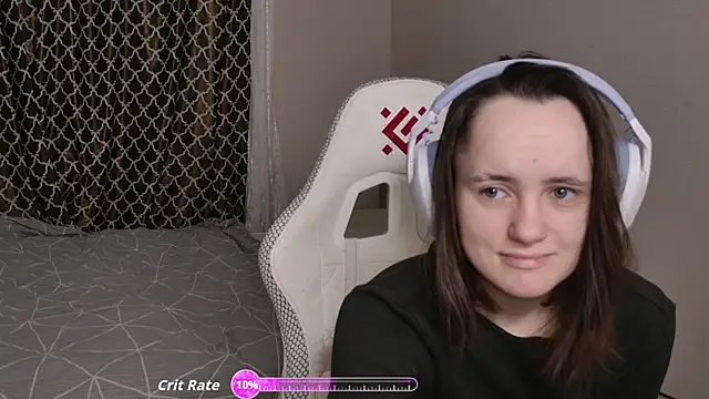 Luna Loveee online show from January 8, 3:45 am