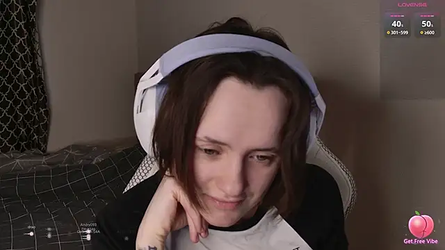 Luna Loveee online show from April 1, 4:03 am