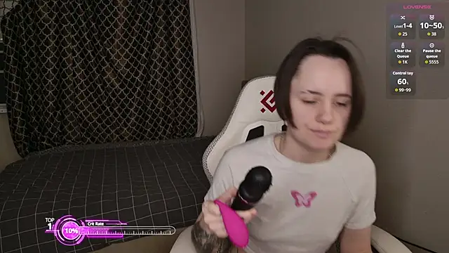 Luna Loveee online show from February 18, 3:37 am