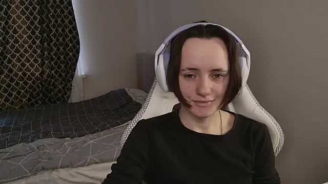 Luna Loveee online show from March 19, 4:12 am