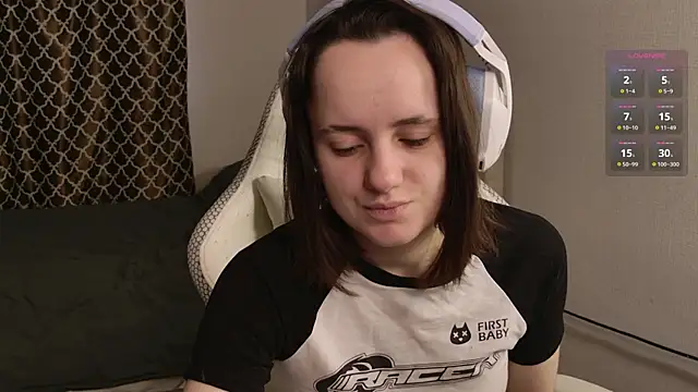 Luna Loveee online show from November 25, 5:19 am