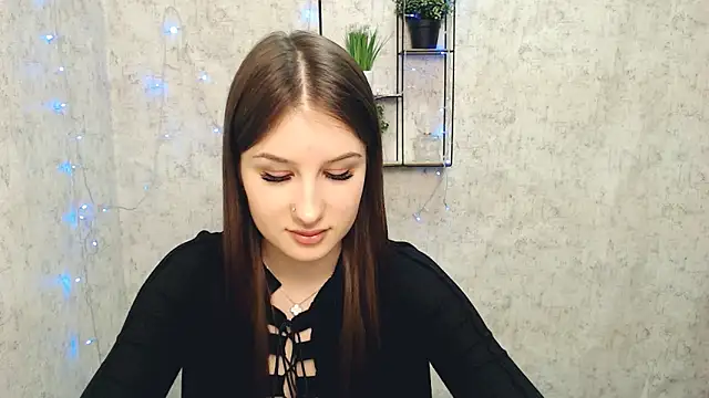 Snapshot of _MiaAngell chatting on February 20, 2:57 pm MiaAngell online show from February 20, 2:57 pm