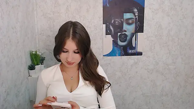 Snapshot of _MiaAngell chatting on October 6, 2:29 pm MiaAngell online show from October 6, 2:29 pm