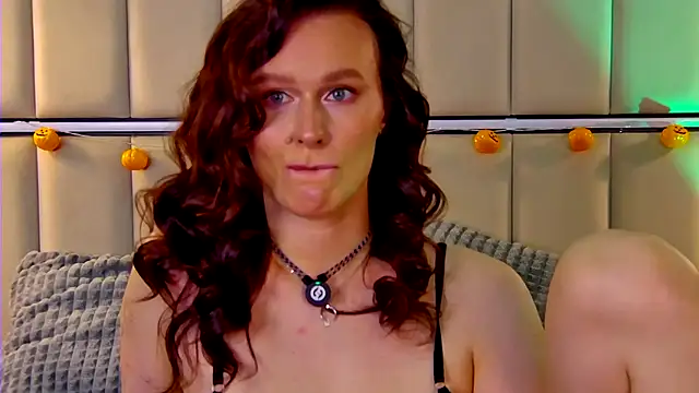 Snapshot of NatalyRose_ chatting on October 28, 4:24 am NatalyRose online show from October 28, 4:24 am