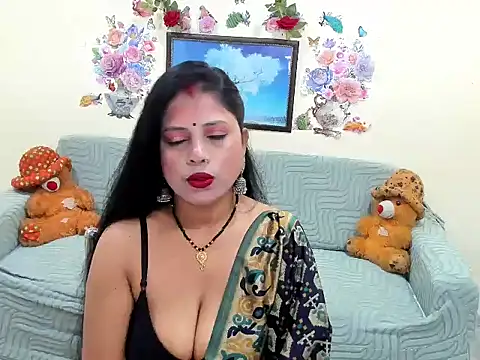 leahgotiii online show from February 24, 2:45 am