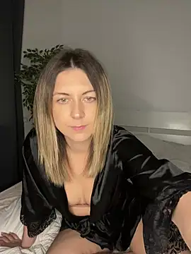 Snapshot of LexiShine8 chatting on March 22, 8:59 pm LexiShine8 online show from March 22, 8:59 pm
