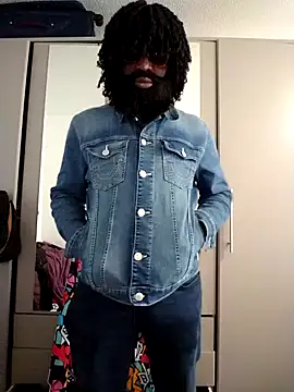 Snapshot of Flexy555 chatting on April 7, 4:42 pm Flexy555 online show from April 7, 4:42 pm