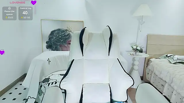 Snapshot of Dazzlebean chatting on November 26, 9:37 pm Dazzlebean online show from November 26, 9:37 pm