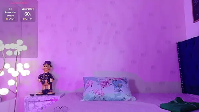 innocenthazel online show from February 11, 3:06 am