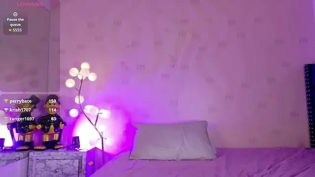 innocenthazel online show from March 16, 1:02 am