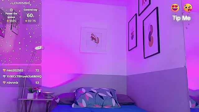 innocenthazel online show from April 3, 2:51 am