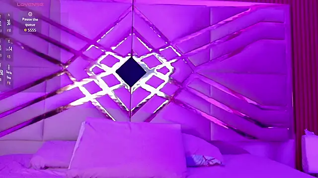 innocenthazel online show from March 28, 2:56 am