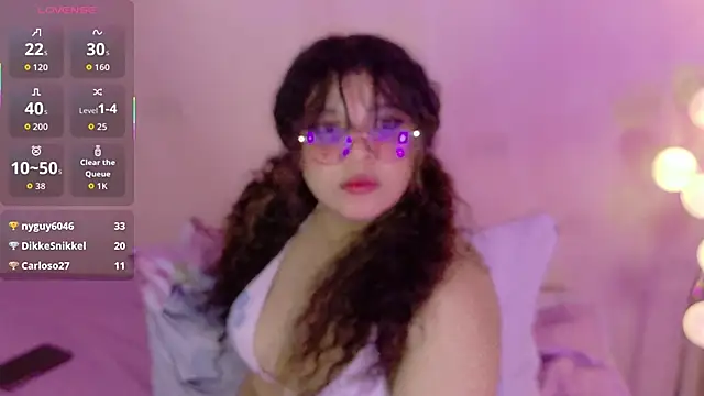 innocenthazel online show from February 2, 12:31 am