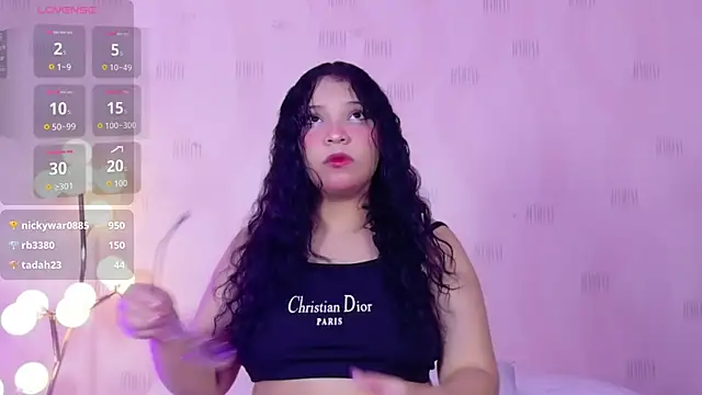 innocenthazel online show from July 10, 3:17 am