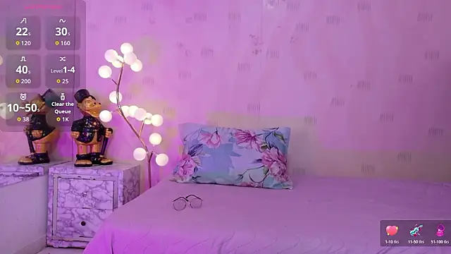 innocenthazel online show from March 13, 2:49 am