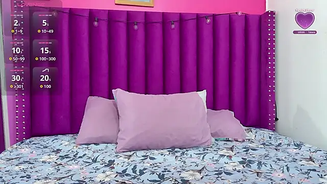 innocenthazel online show from March 17, 2:47 am