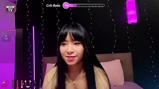 miyakimi0101 online show from May 1, 11:54 pm