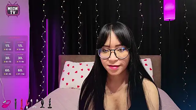 miyakimi0101 online show from April 11, 12:40 am