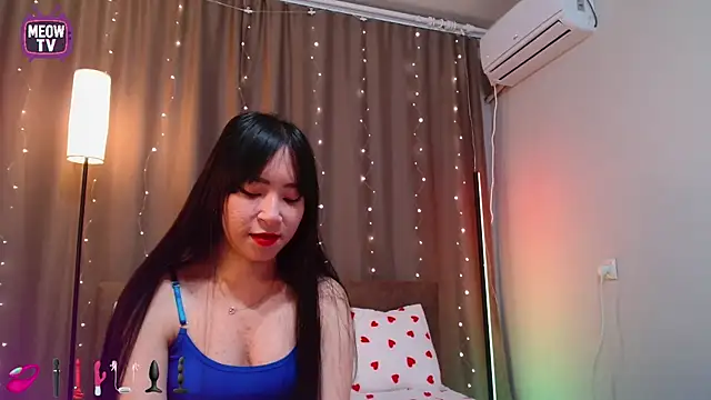 miyakimi0101 online show from February 5, 11:44 pm