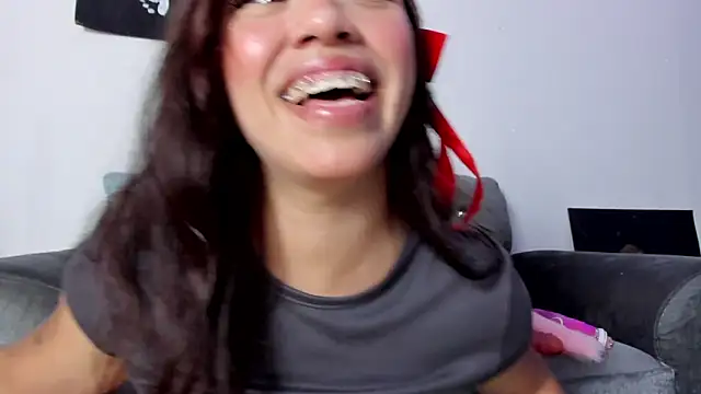 venezolanacute01  online show from March 15, 6:20 am