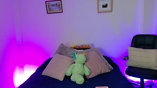 Snapshot of AliceDmarco chatting on September 25, 11:22 pm AliceDmarco online show from September 25, 11:22 pm