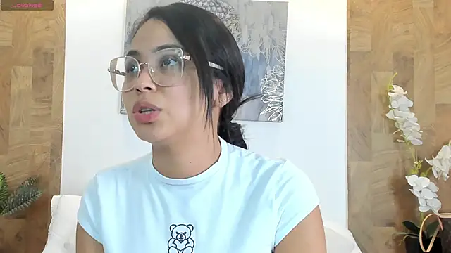 Lucia Brown  online show from June 3, 10:47 pm