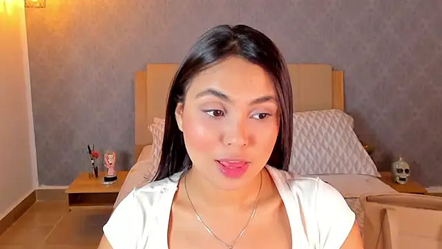 Lucia Brown  online show from November 25, 7:36 pm