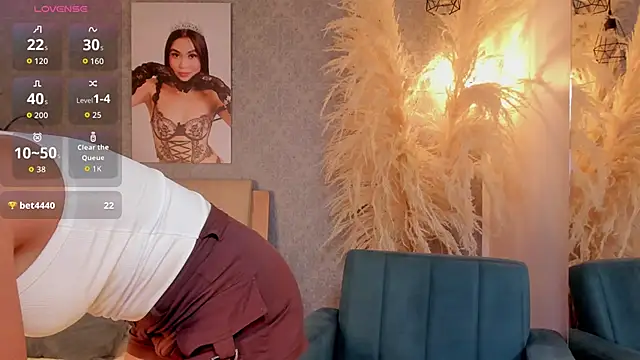 Lucia Brown  online show from March 6, 8:15 pm