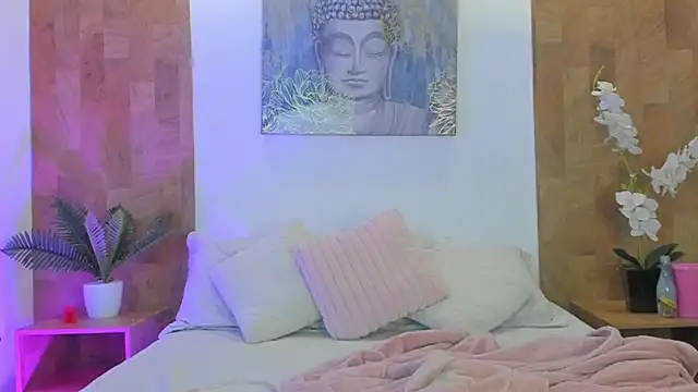 Lucia Brown  online show from April 23, 12:39 am