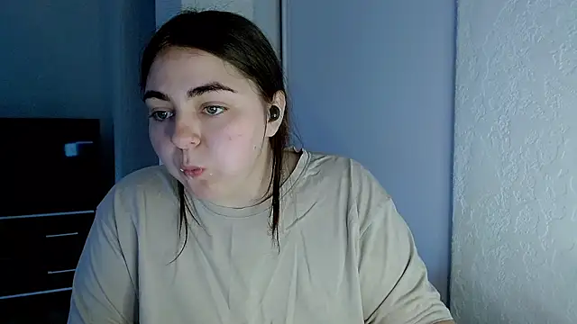 Snapshot of kitsune_8 chatting on May 8, 4:49 am kitsune 8 online show from May 8, 4:49 am