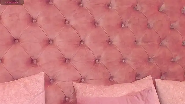 Snapshot of regina_noctixx chatting on November 26, 11:27 pm regina noctixx online show from November 26, 11:27 pm