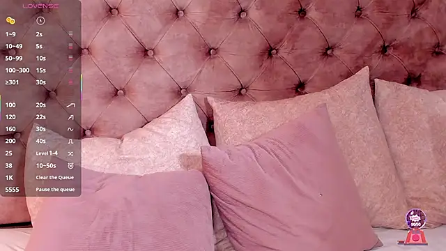 regina noctixx online show from December 4, 11:04 pm