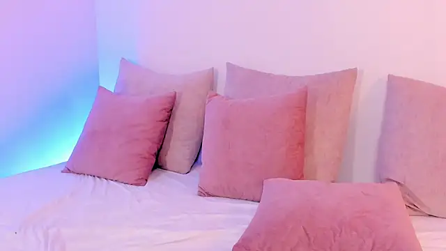 Snapshot of regina_noctixx chatting on November 6, 10:58 pm regina noctixx online show from November 6, 10:58 pm